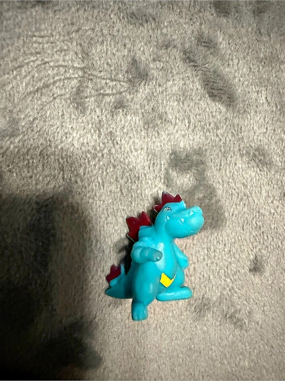 Pokémon Totodile Blue Figure Red Spikes Yellow Belly